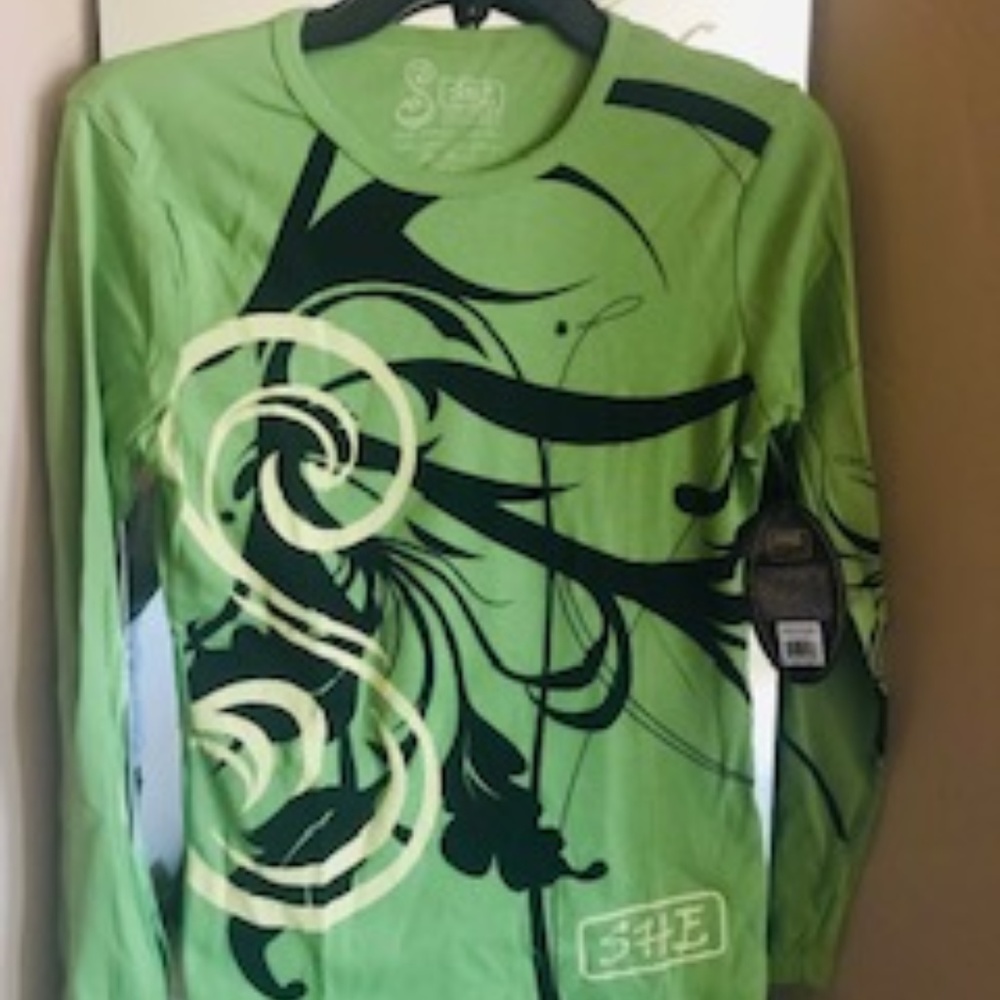 SHE - Outdoor Apparel Long Sleeve T-Shirt